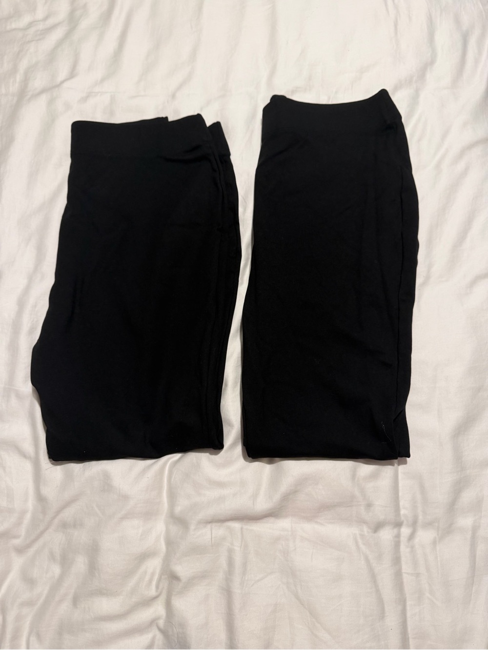 2 Max Studio Women’s Black Stretch Leggings